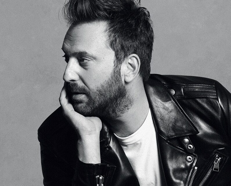 Cremonini live, a Bologna è magia