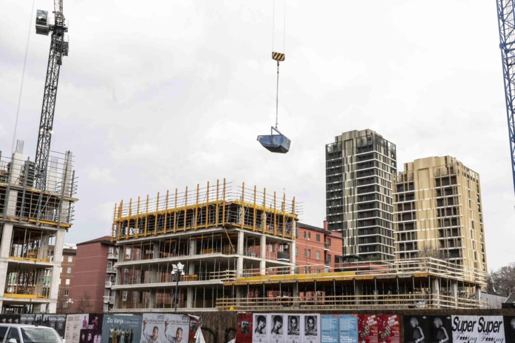 La metropoli che corre (troppo): speculazione edilizia a Milano